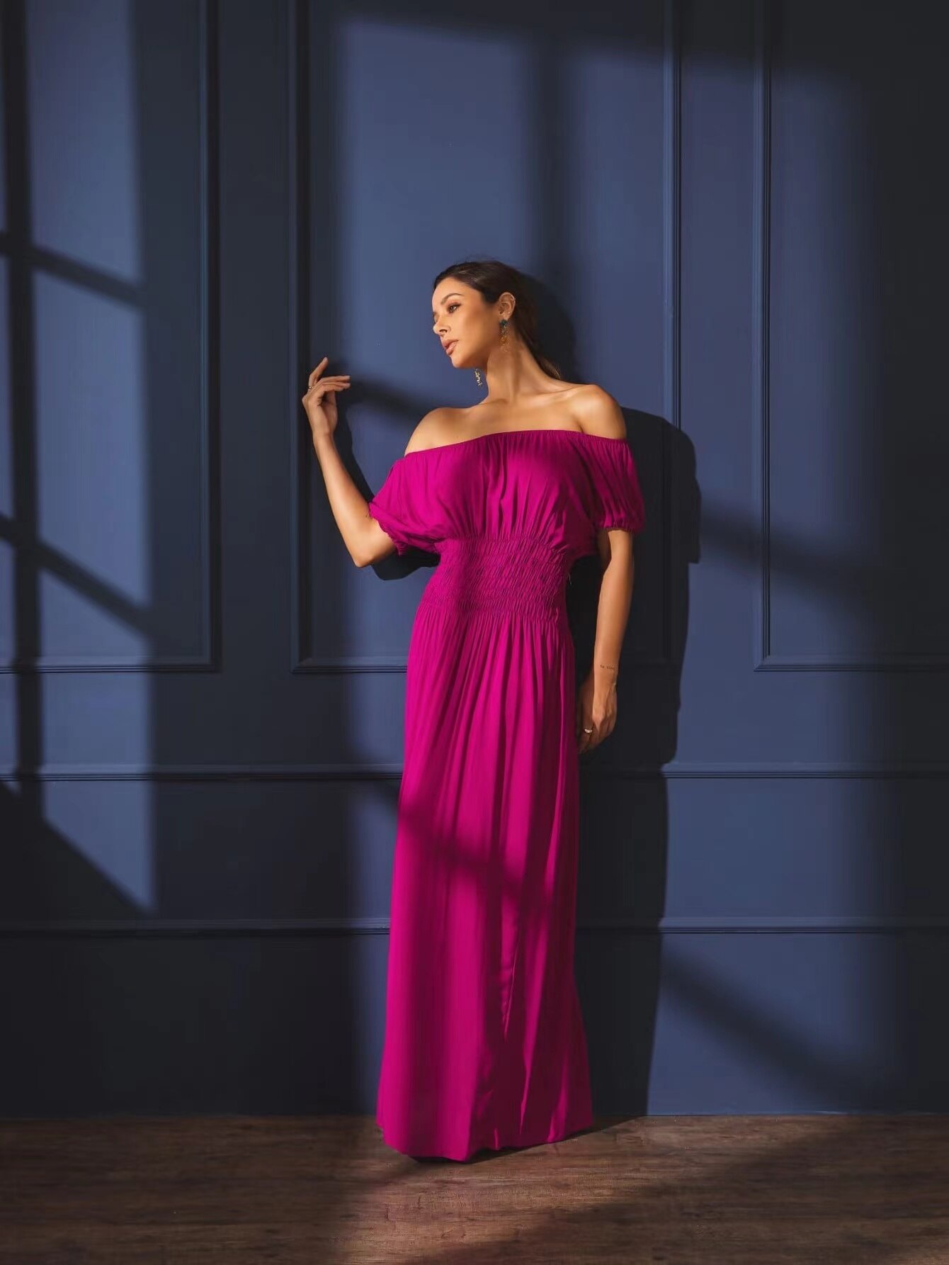 Vestido-Longo-Lastex-na-Cintura-Manga-Curta-Ciganinha-2